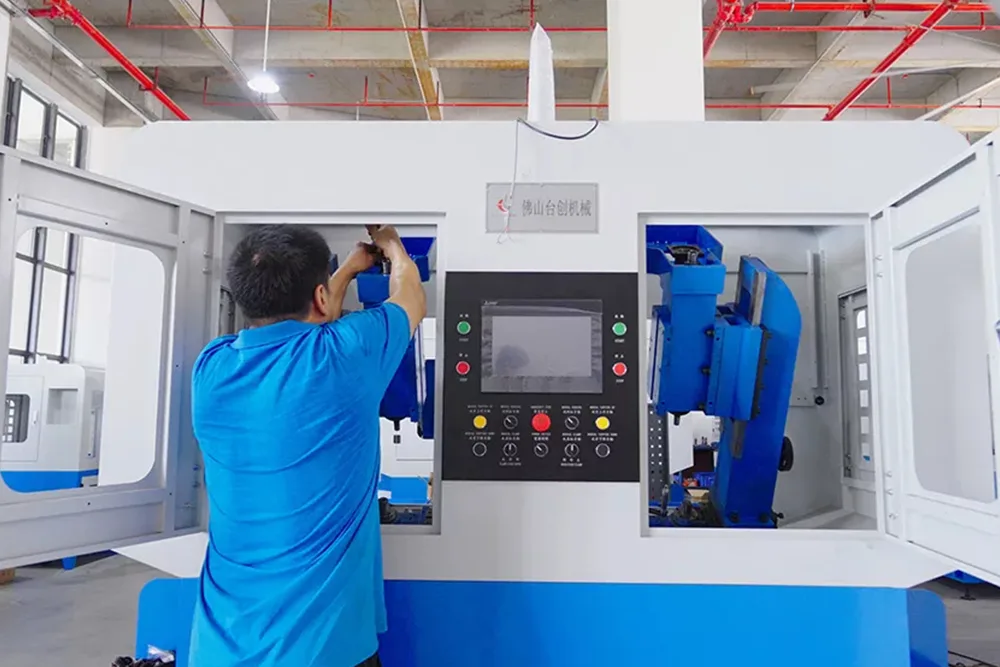 থ্রেডের গভীরতার তুলনায় থ্রেডের নীচের গর্তের ব্যাস কতটা গভীর?